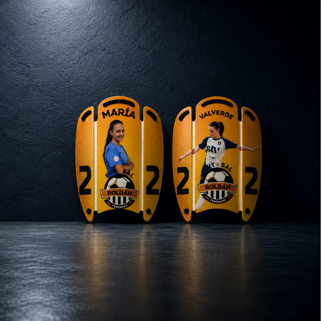 Espinillera flexible personalizada de fútbol  Maria Valverde | NEIVAL SPORTS